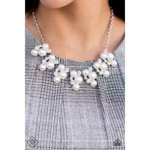 Renown Refinement White Necklace (110)